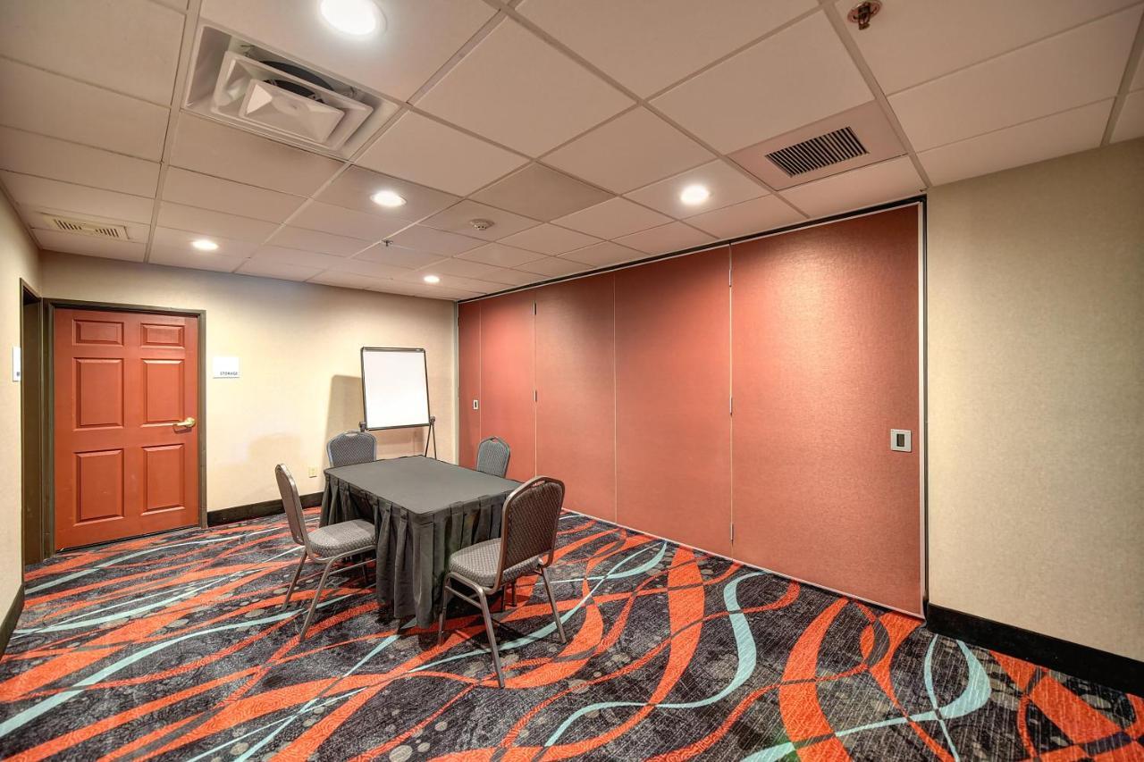 Hotel Express & By Ihg 3*